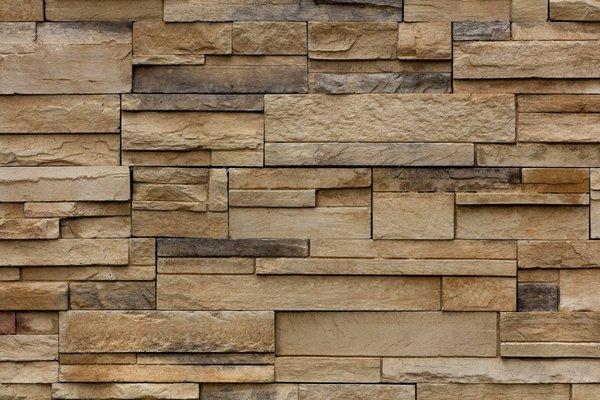Les pierres naturelles pour une décoration murale authentique